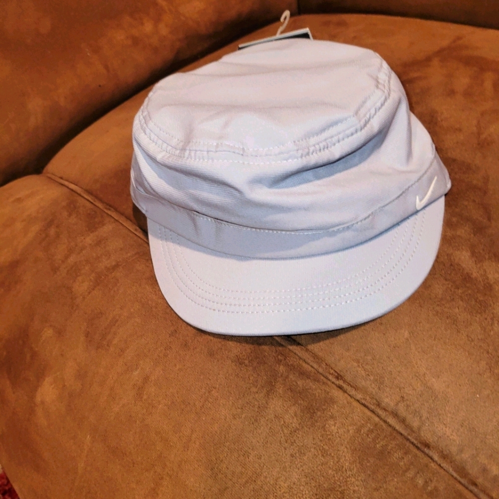 Women's Nike hat